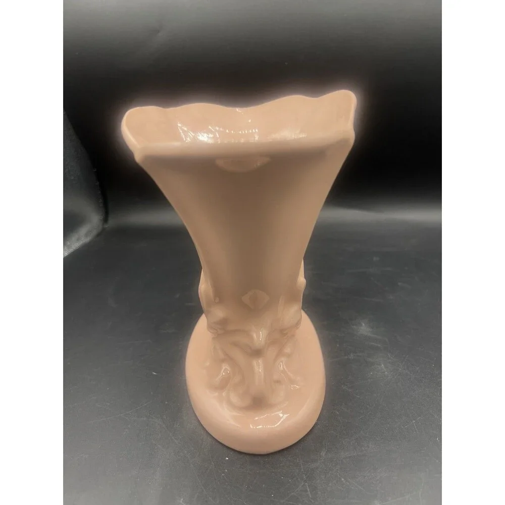 Vintage Art Deco 1940s Cornucopia Vase #1133 - Mauve Pink Glaze MCM Pottery